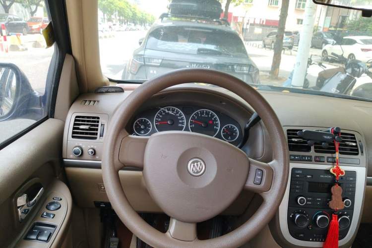 Used Buick GL8 2012 2.4L BASE Comfort Edition Steering Wheel