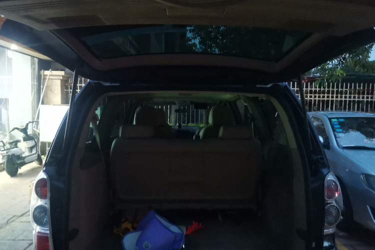 Used Buick GL8 2012 2.4L BASE Comfort Edition Trunk
