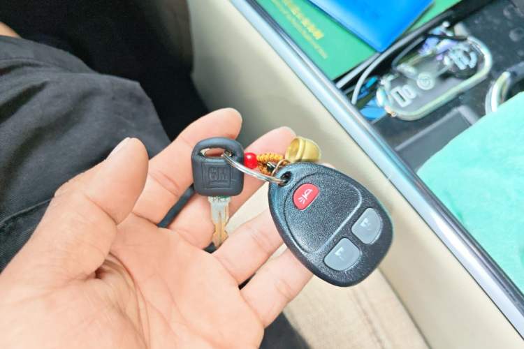 Used Buick GL8 2012 2.4L BASE Comfort Edition Vehicle Key