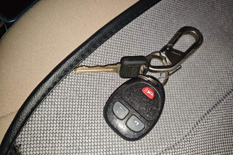 Used Buick GL8 2012 2.4L BASE Comfort Edition Vehicle Key