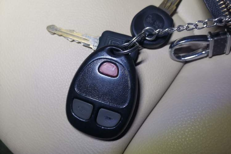 Used Buick GL8 2012 2.4L BASE Comfort Edition Vehicle Key