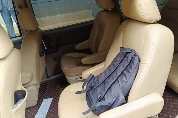 Used Buick GL8 2012 2.4L BASE Comfort Edition Left Rear Seat