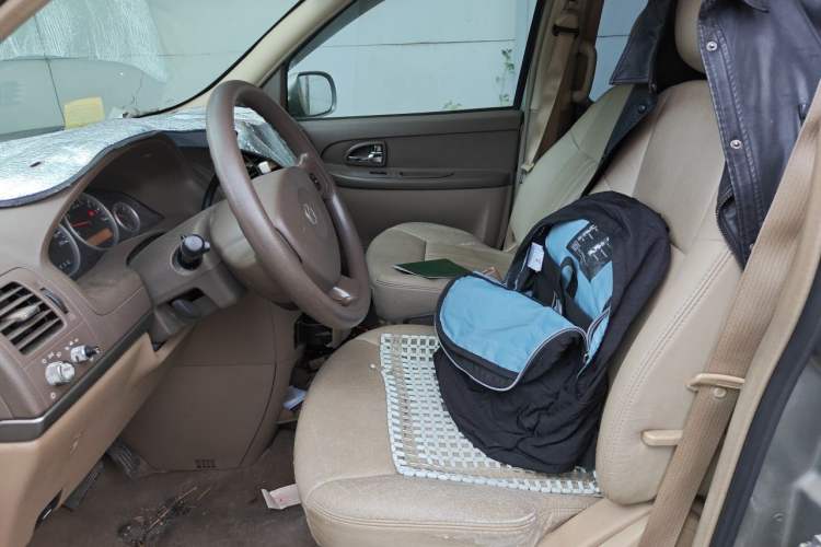 Used Buick GL8 2012 2.4L BASE Comfort Edition Left Front Seat