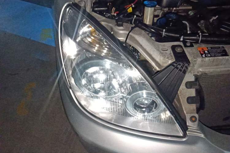 Used Buick GL8 2012 2.4L BASE Comfort Edition Right Front Headlight