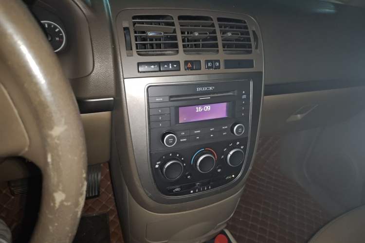 Used Buick GL8 2012 2.4L BASE Comfort Edition Audio And AC Panel