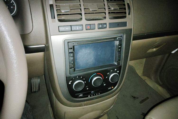 Used Buick GL8 2012 2.4L BASE Comfort Edition Audio And AC Panel