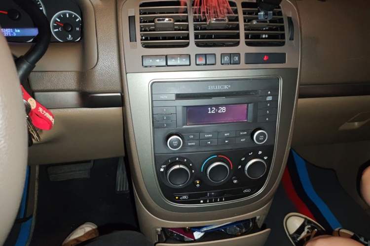 Used Buick GL8 2012 2.4L BASE Comfort Edition Audio And AC Panel