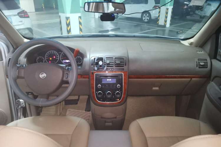 Used Buick GL8 2012 2.4L BASE Comfort Edition Center Console