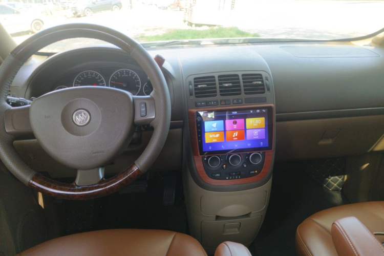Used Buick GL8 2012 2.4L BASE Comfort Edition Center Console
