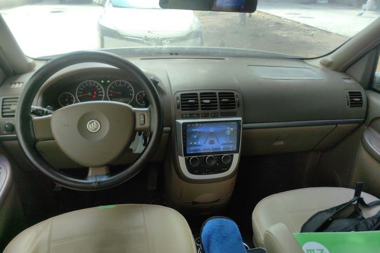 Used Buick GL8 2012 2.4L BASE Comfort Edition Center Console