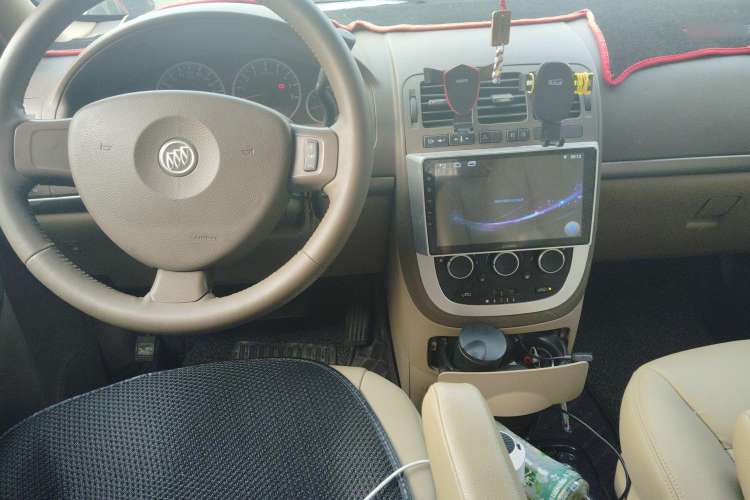 Used Buick GL8 2012 2.4L BASE Comfort Edition Center Console