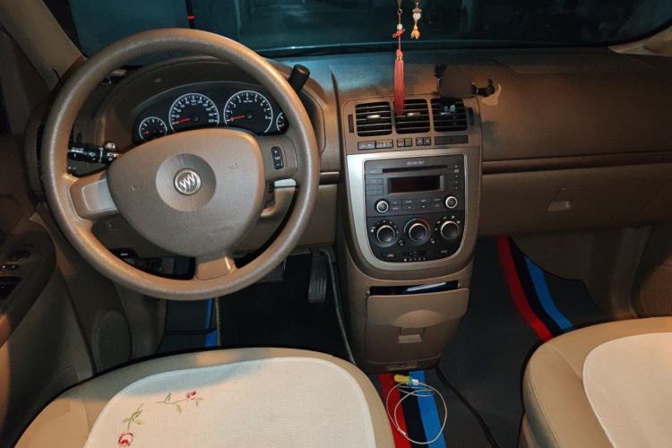 Used Buick GL8 2012 2.4L BASE Comfort Edition Center Console