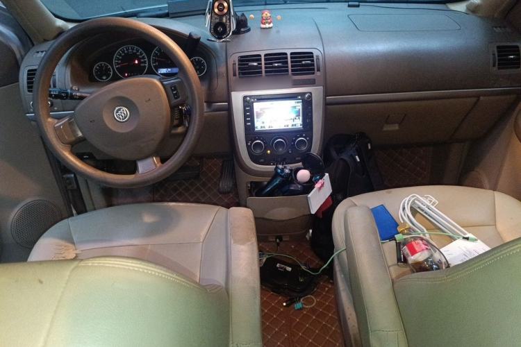 Used Buick GL8 2012 2.4L BASE Comfort Edition Center Console