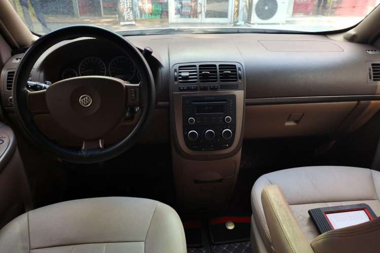 Used Buick GL8 2012 2.4L BASE Comfort Edition Center Console