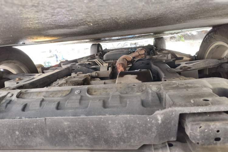 Used Buick GL8 2012 2.4L BASE Comfort Edition Chassis Front