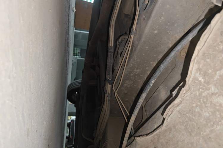 Used Buick GL8 2012 2.4L BASE Comfort Edition Chassis Front Left