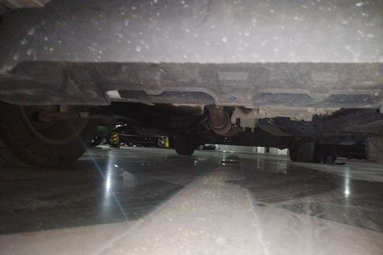 Used Buick GL8 2012 2.4L BASE Comfort Edition Chassis Front