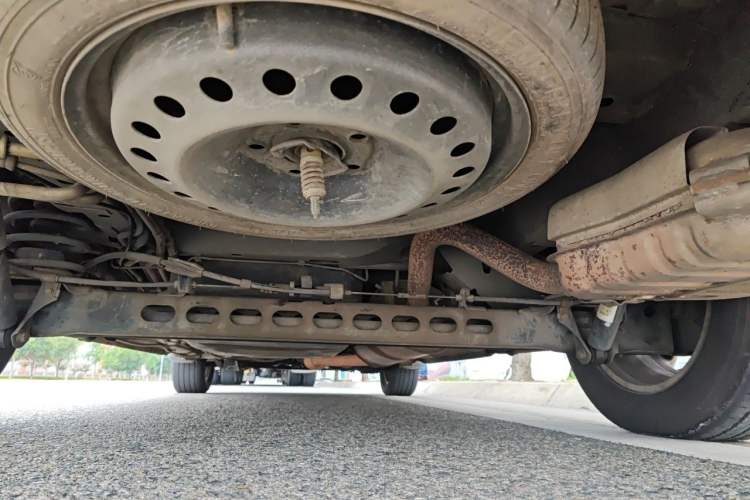 Used Buick GL8 2012 2.4L BASE Comfort Edition Chassis Rear