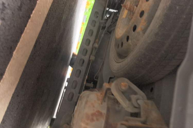 Used Buick GL8 2012 2.4L BASE Comfort Edition Chassis Rear