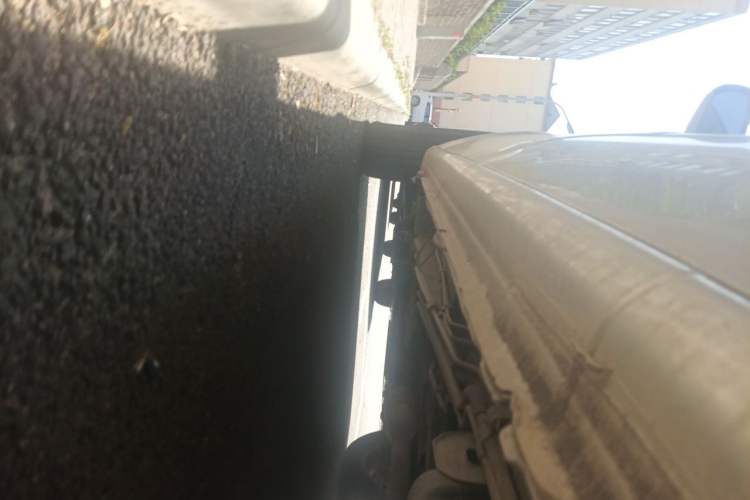 Used Buick GL8 2012 2.4L BASE Comfort Edition Chassis Rear Left