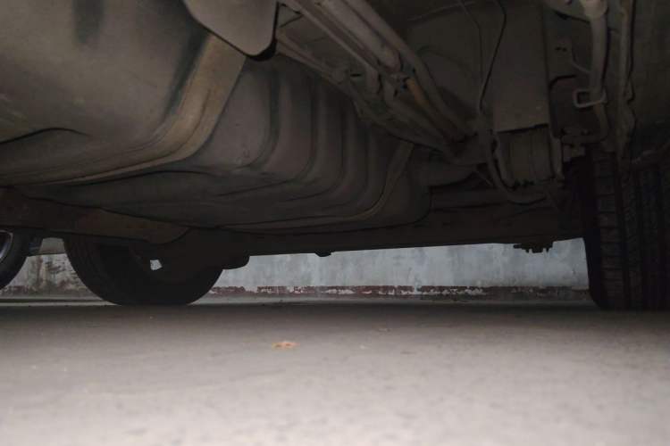 Used Buick GL8 2012 2.4L BASE Comfort Edition Chassis Rear Left