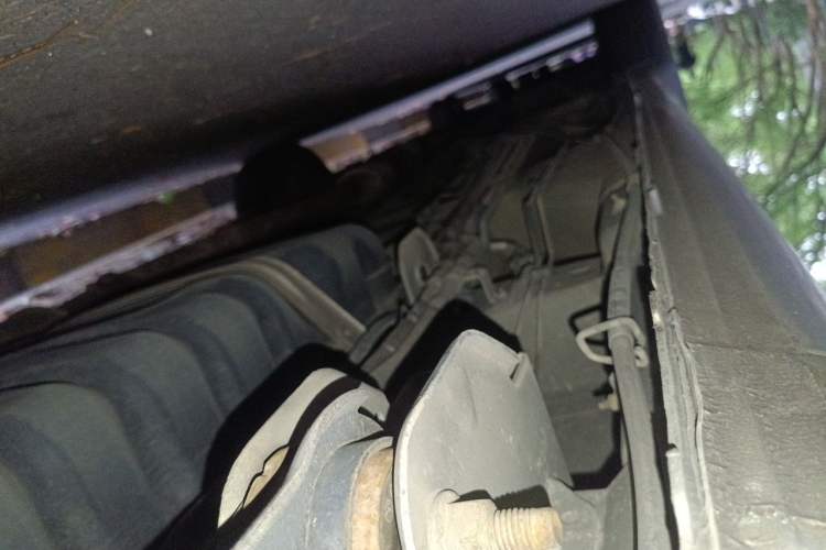 Used Buick GL8 2012 2.4L BASE Comfort Edition Chassis Rear Left
