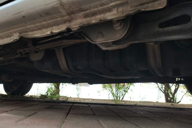 Used Buick GL8 2012 2.4L BASE Comfort Edition Chassis Rear Left