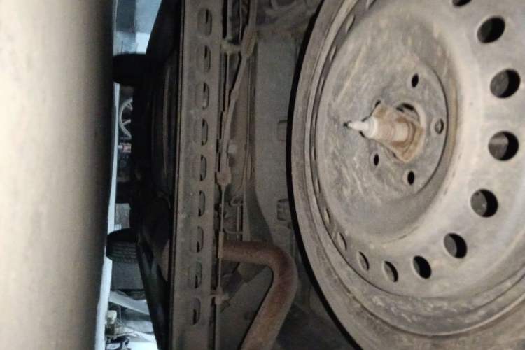 Used Buick GL8 2012 2.4L BASE Comfort Edition Chassis Rear
