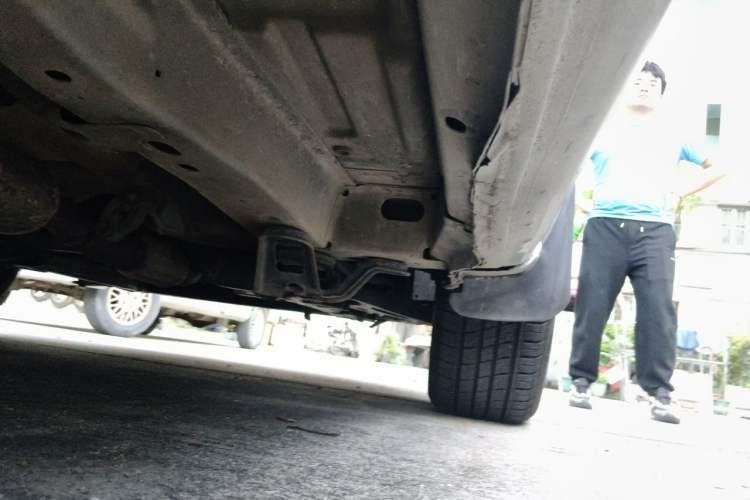 Used Buick GL8 2012 2.4L BASE Comfort Edition Chassis Rear Right