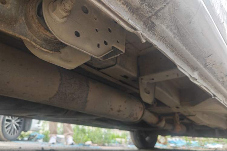 Used Buick GL8 2012 2.4L BASE Comfort Edition Chassis Rear Right