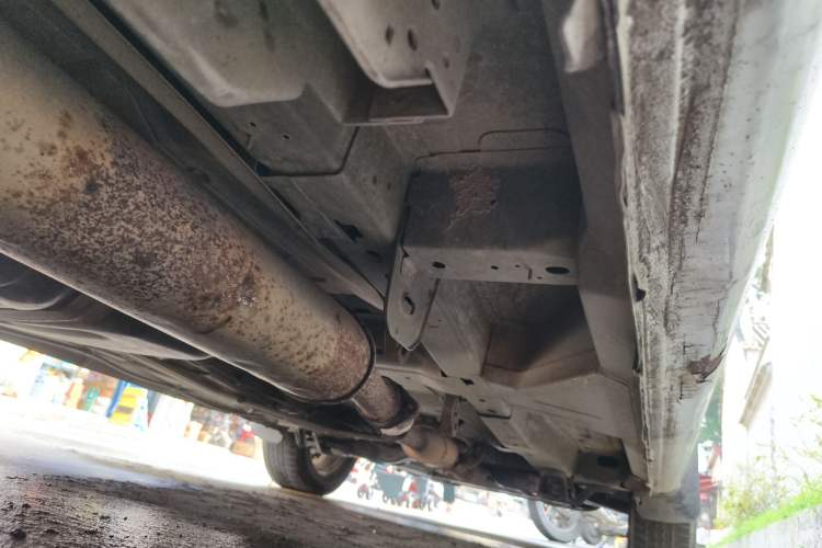 Used Buick GL8 2012 2.4L BASE Comfort Edition Chassis Rear Right