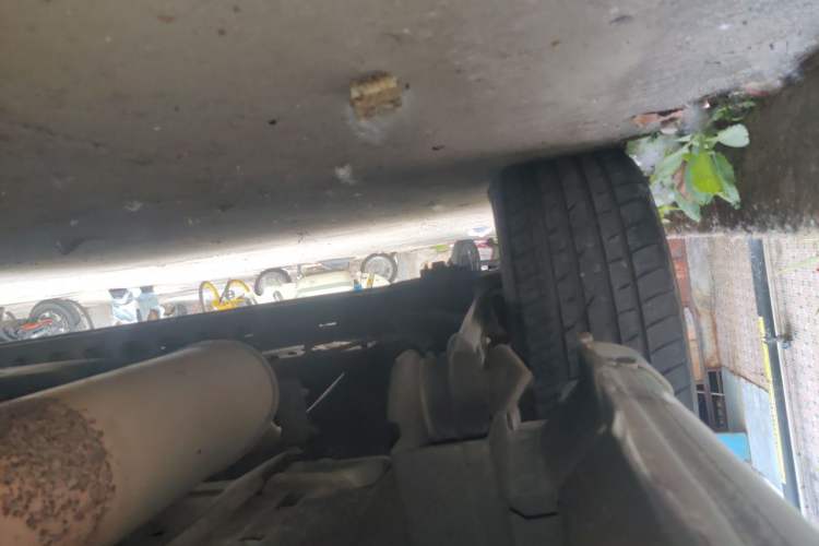 Used Buick GL8 2012 2.4L BASE Comfort Edition Chassis Rear Right