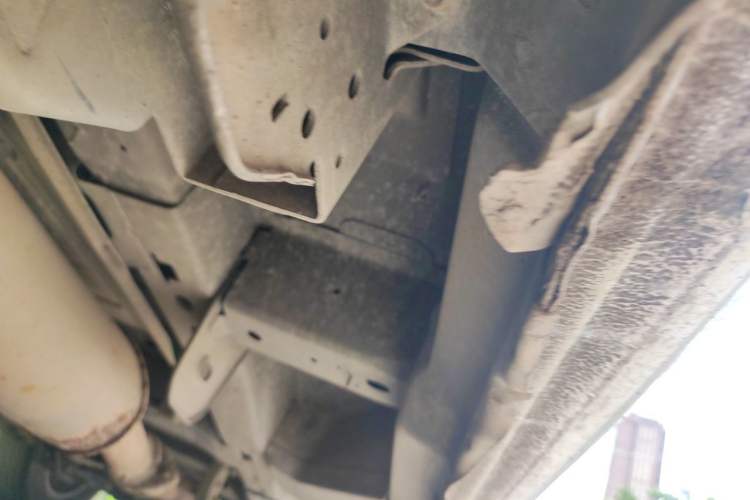 Used Buick GL8 2012 2.4L BASE Comfort Edition Chassis Rear Right