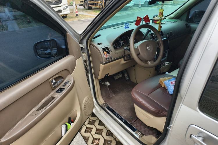 Used Buick GL8 2012 2.4L BASE Comfort Edition Driver Seat