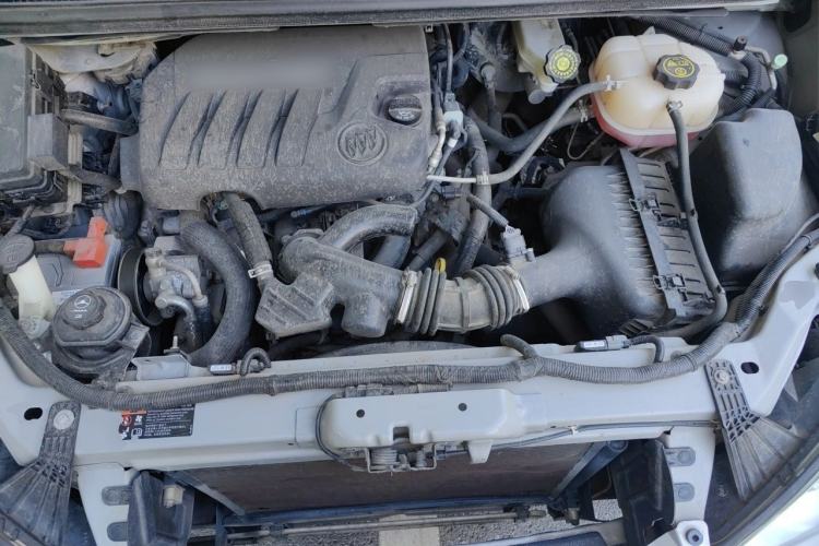 Used Buick GL8 2012 2.4L BASE Comfort Edition Engine Bay
