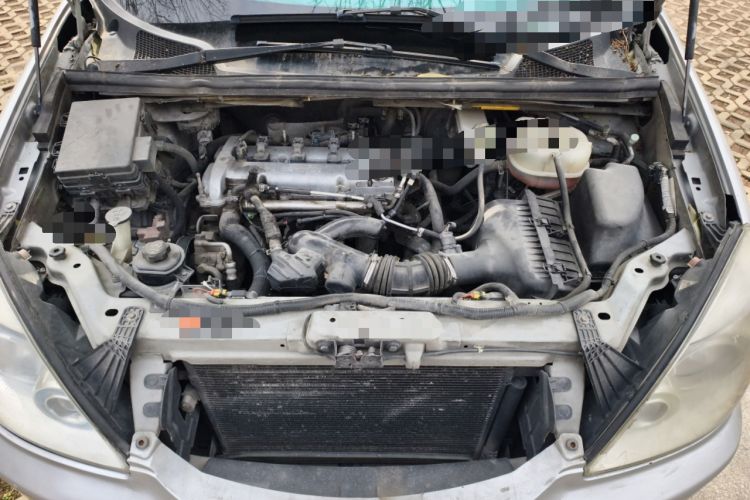 Used Buick GL8 2012 2.4L BASE Comfort Edition Engine Bay