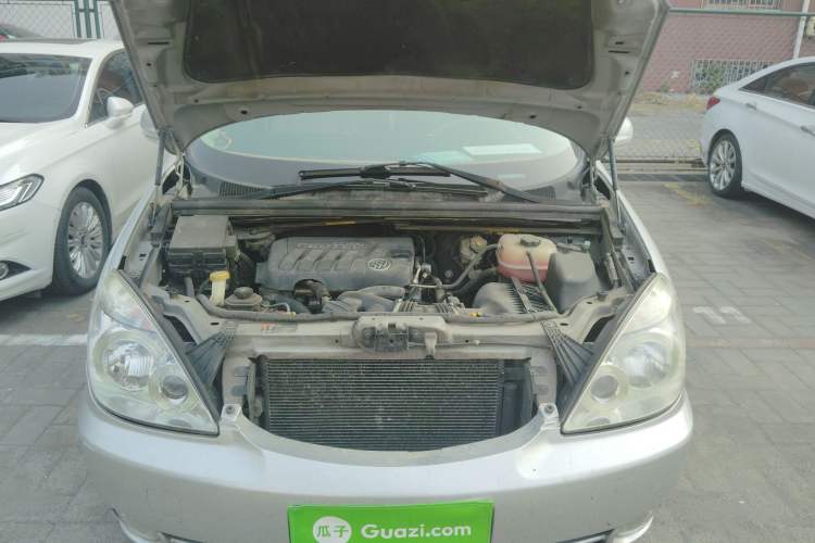 Used Buick GL8 2012 2.4L BASE Comfort Edition Engine Bay