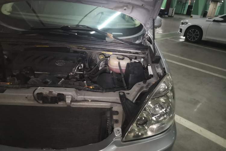 Used Buick GL8 2012 2.4L BASE Comfort Edition Engine Bay Left