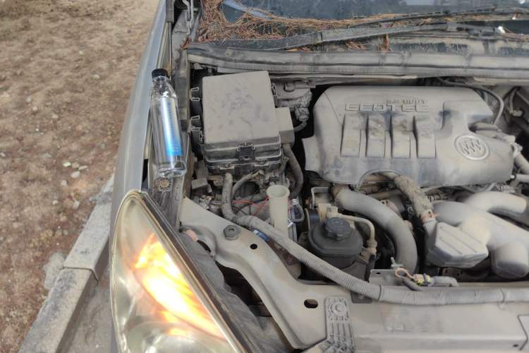 Used Buick GL8 2012 2.4L BASE Comfort Edition Engine Bay Right