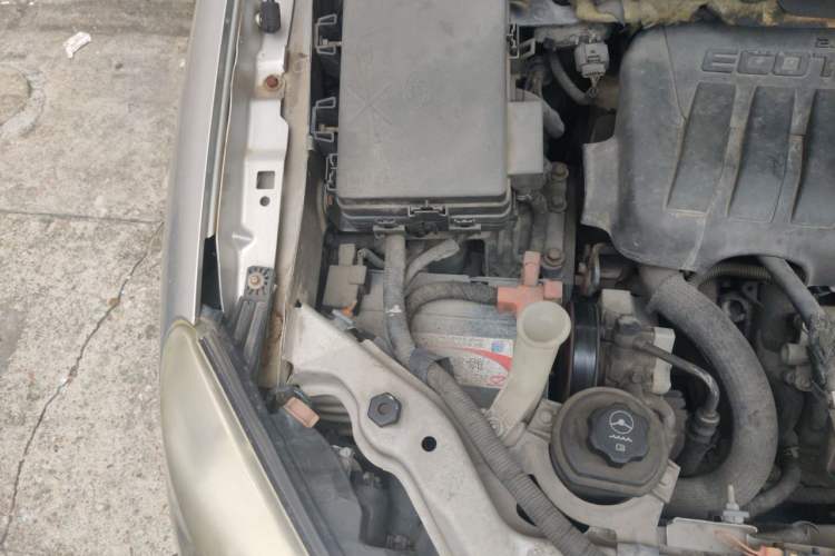 Used Buick GL8 2012 2.4L BASE Comfort Edition Engine Bay Right