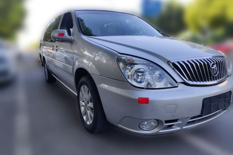 Used Buick GL8 2012 2.4L BASE Comfort Edition Front Right 45 Deg