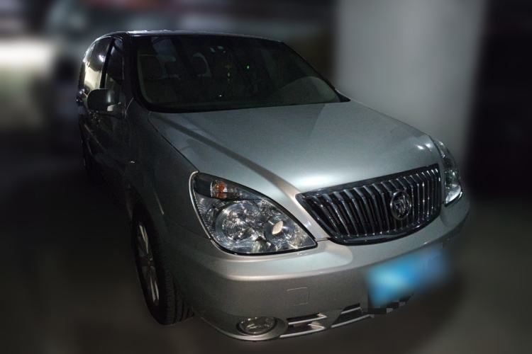 Used Buick GL8 2012 2.4L BASE Comfort Edition Front Right 45 Deg