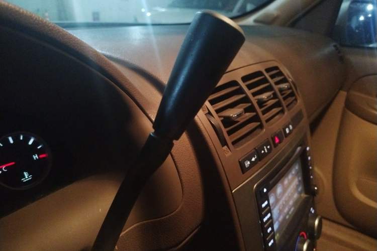 Used Buick GL8 2012 2.4L BASE Comfort Edition Gear Lever