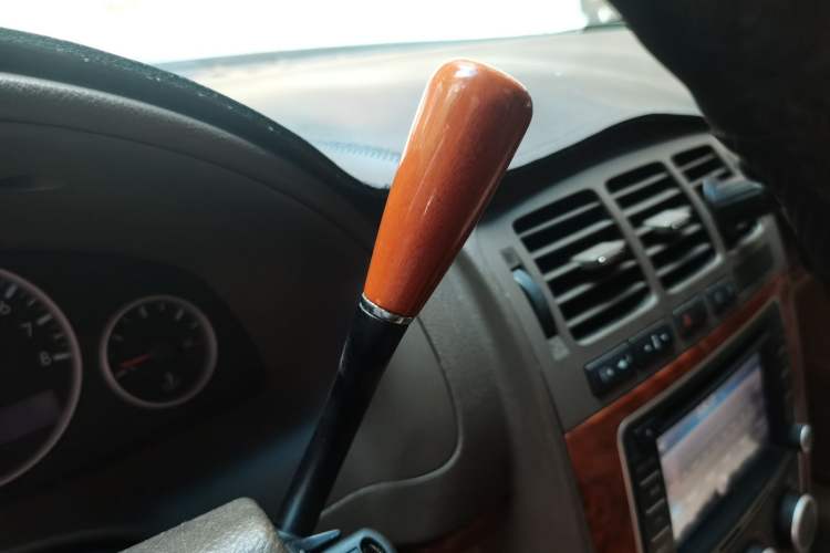 Used Buick GL8 2012 2.4L BASE Comfort Edition Gear Lever