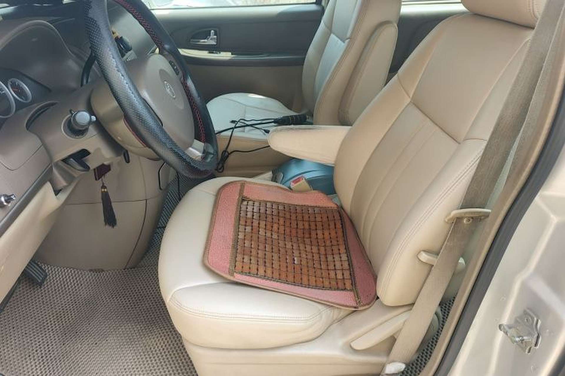Used Buick GL8 2012 2.4L BASE Comfort Edition Left Front Seat