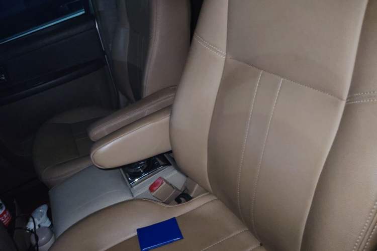 Used Buick GL8 2012 2.4L BASE Comfort Edition Left Front Seat