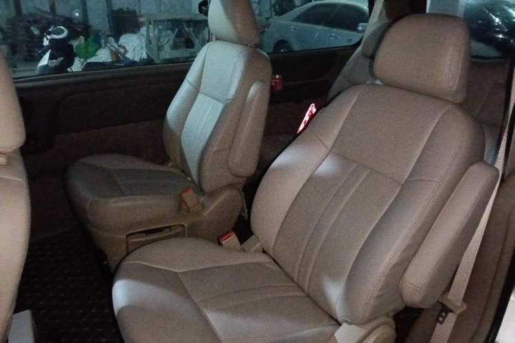 Used Buick GL8 2012 2.4L BASE Comfort Edition Left Rear Seat