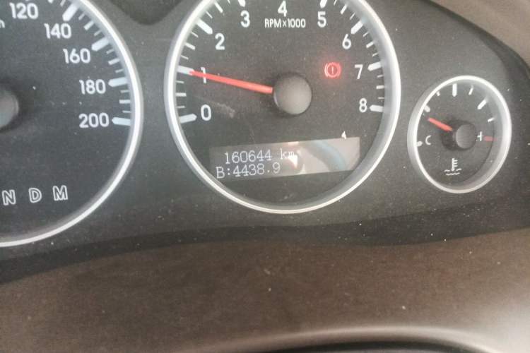 Used Buick GL8 2012 2.4L BASE Comfort Edition Odometer Close Up