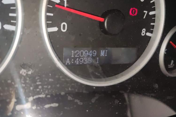Used Buick GL8 2012 2.4L BASE Comfort Edition Odometer Close Up