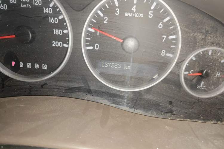 Used Buick GL8 2012 2.4L BASE Comfort Edition Odometer Close Up